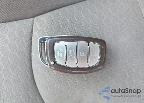 2020 Hyundai Elantra Value Edition z USA, uszkodzony, nr VIN 5NPD84LF9LH524577